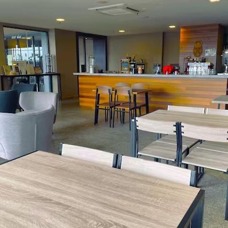B.Suites 21 Kota Kinabalu Kültér fotó