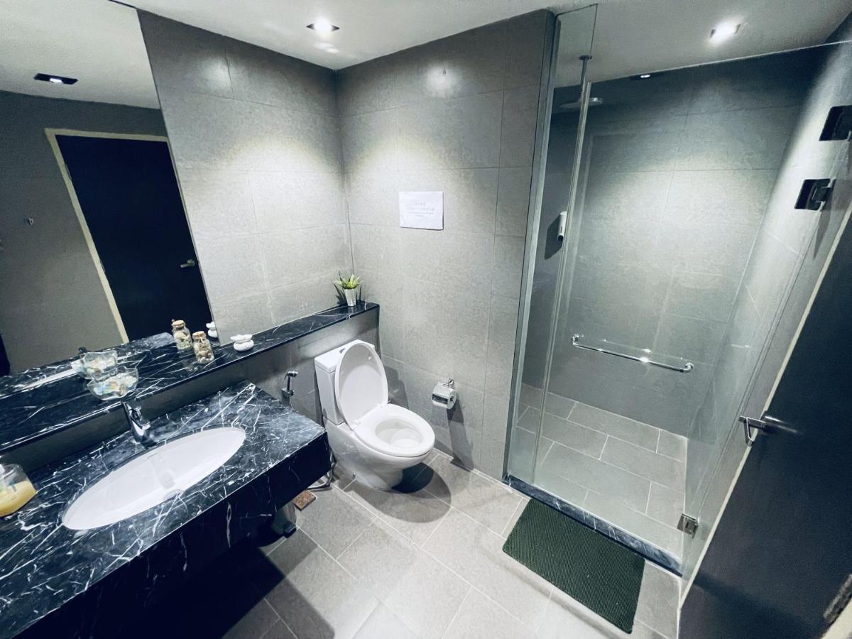 B.Suites 21 Kota Kinabalu Kültér fotó
