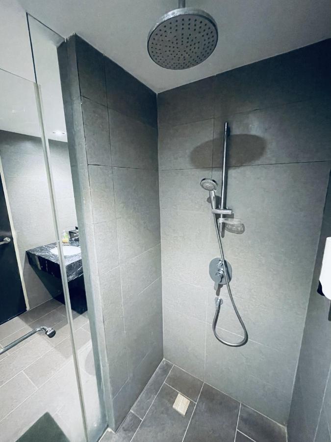 B.Suites 21 Kota Kinabalu Kültér fotó