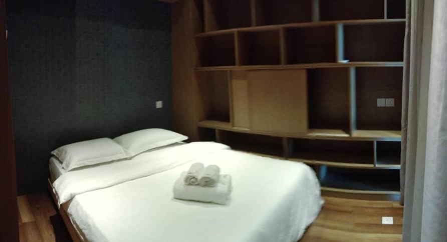 B.Suites 21 Kota Kinabalu Kültér fotó